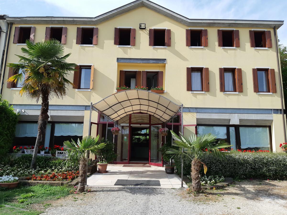 Hotel La staffa Liedolo Esterno foto
